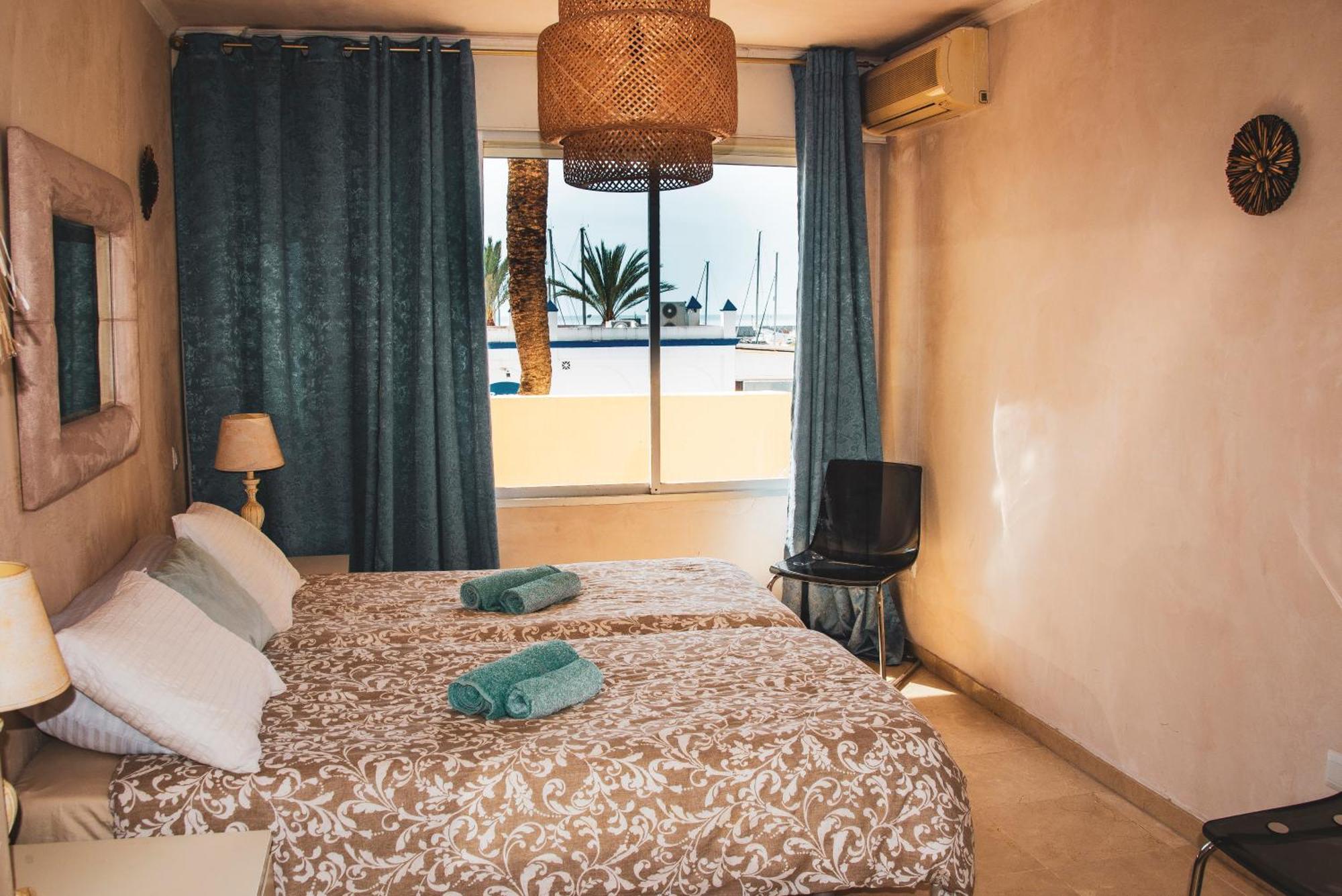 Appartement Palmeras Puerto Paraiso 埃斯特波纳 外观 照片